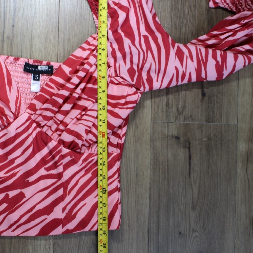 Slate & Willow Red Zebra Print Smocked Back Blouse Long Sleeve Women Size Small - Picture 8 of 8